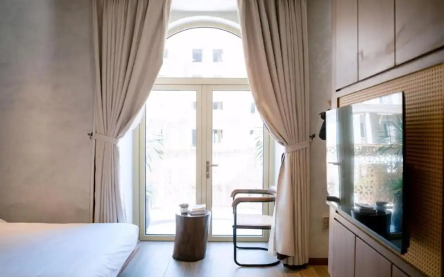 Toan Cau Hotel – Guest Rooms – Dong Hoi