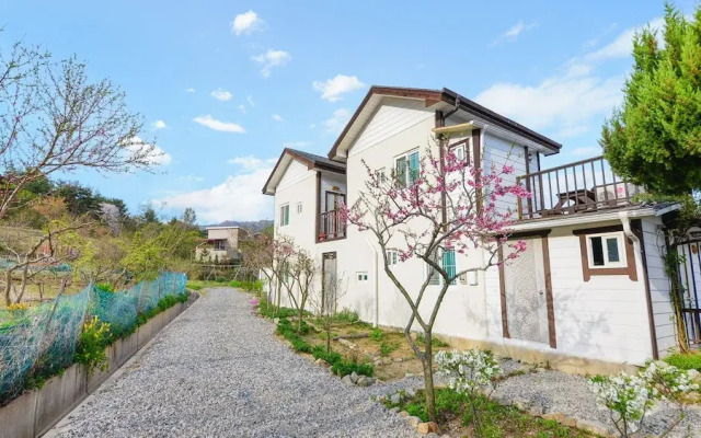 Samcheok Herb Pension