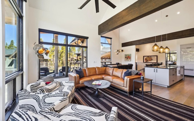 Outside The Bubble 4 Bedroom Home