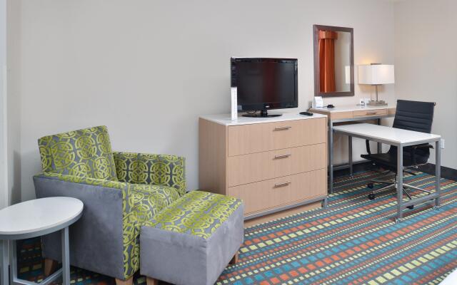 Holiday Inn Express Bernalillo, an IHG Hotel