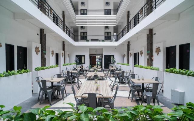 Sans Hotel Fif Fa Premiere Malang
