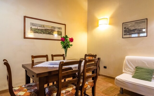 Estate With 5 Apartments, Swimming Pool, Large Garden