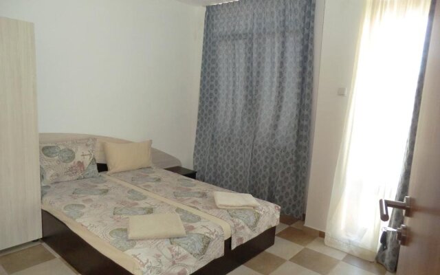 Guest House Petrovi