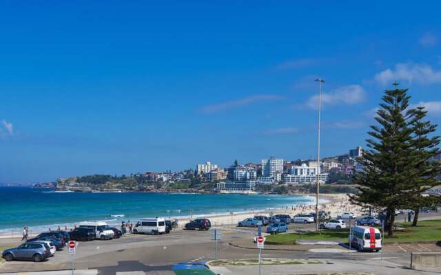 Bondi Beachfront (I719)