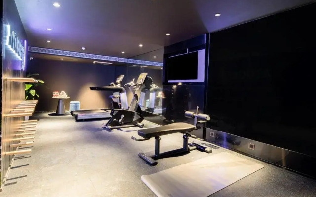PLUS Yishang Hotel (Wanlvyuan Store of Haikou International Trade)