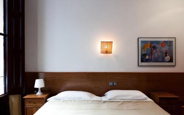 Studios Pelayo Guest House