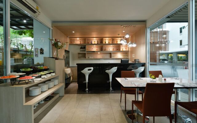 Hotel Amber Sukhumvit 85