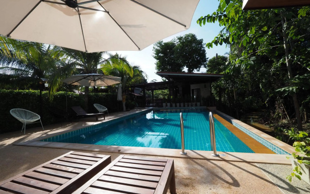 Baan Suan Rim Klong