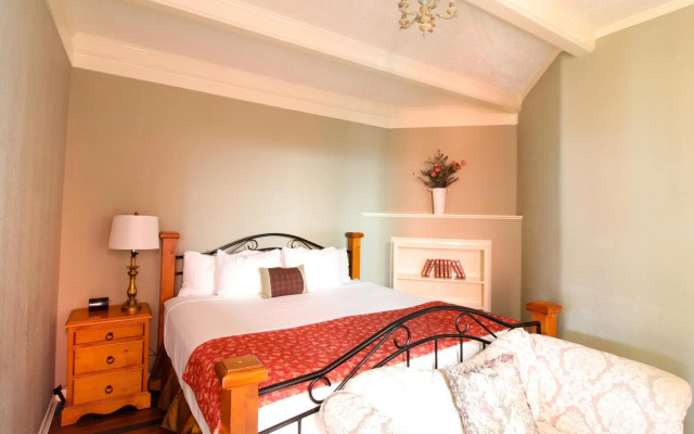 James Bay Inn Hotel & Suites