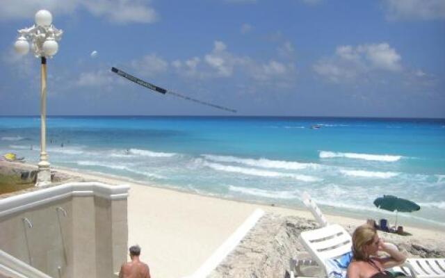 Best Beach Apartments - Cancun Plaza