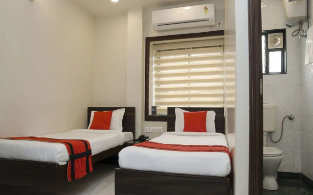 Oyo 8318 Near Railway Station