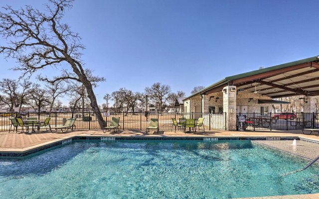 Austin Tiny Home w/ Community Pool & Hot Tub!