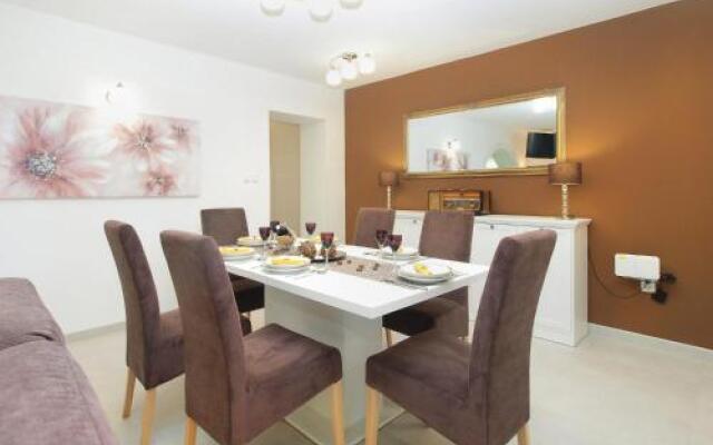 Holiday Home Villa Angelina 1233