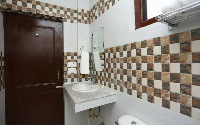 OYO 33407 Hotel Ashiana
