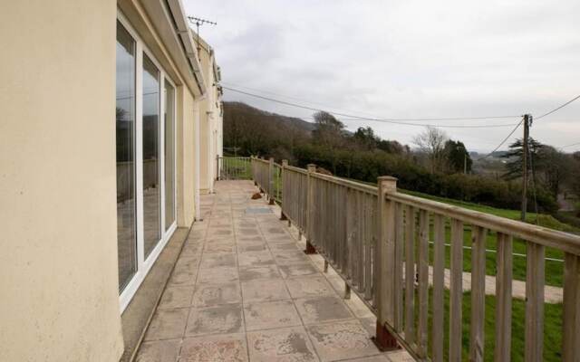 Llanmiloe Bach 2