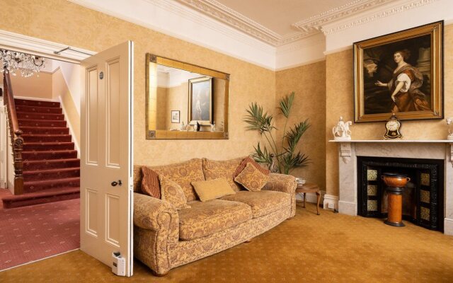 Summerhill Hotel