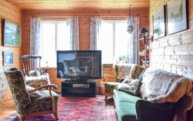 Awesome Home in Lonevåg With 4 Bedrooms and Wifi