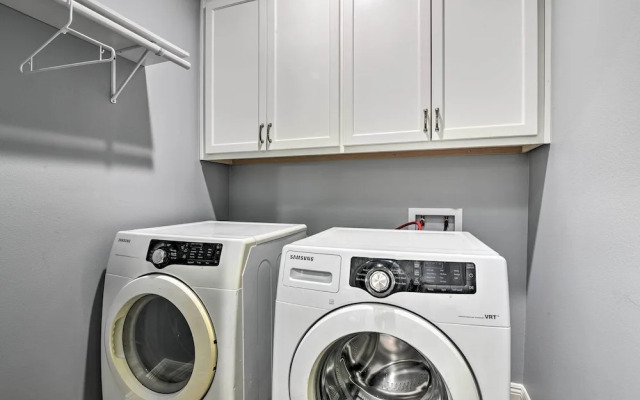 Ocean View + Wraparound Deck: Crystal Beach Home!