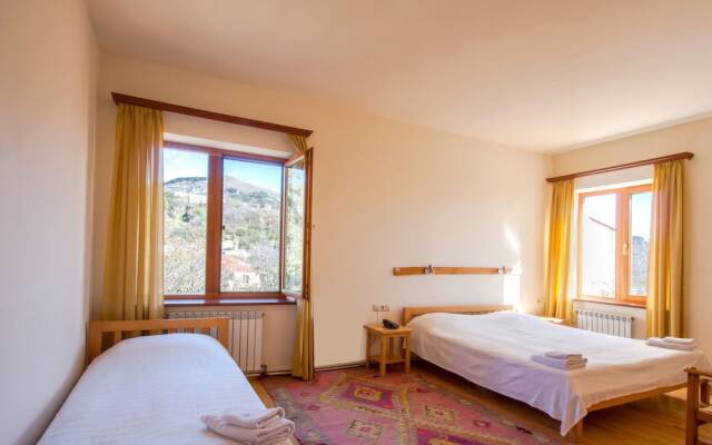 Hotel Mirhav