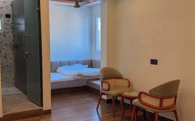 Yes Hotel By The Ganges