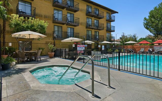 Oxnard Inn Lancaster