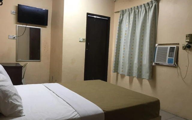 Spot On 89927 Villa Hotel