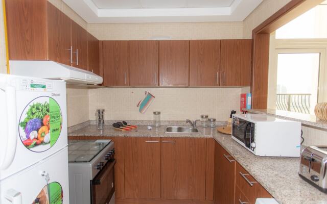 Lofty apt with panoramic view terrace