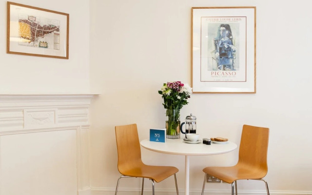 Blueprint Apartments-No 5 Doughty Street