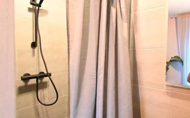 Cheap Luxury Stay From 50 Pppn