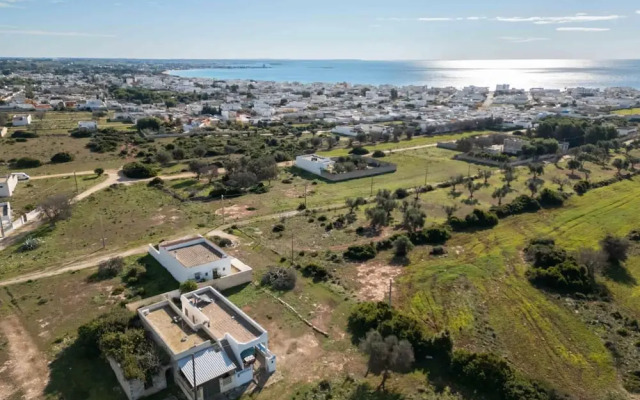 Sunny Haven Villa In Torre Lapillo