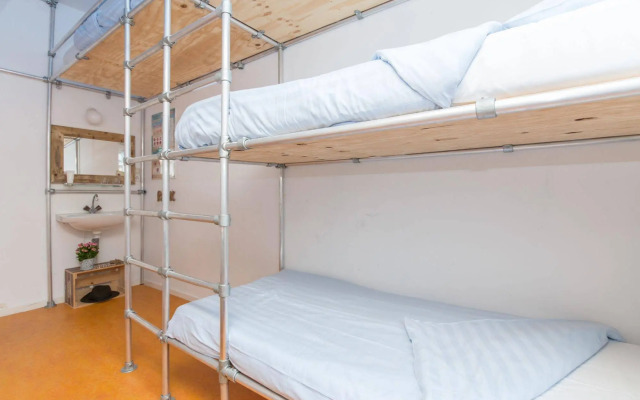 Jorplace Beach Hostel
