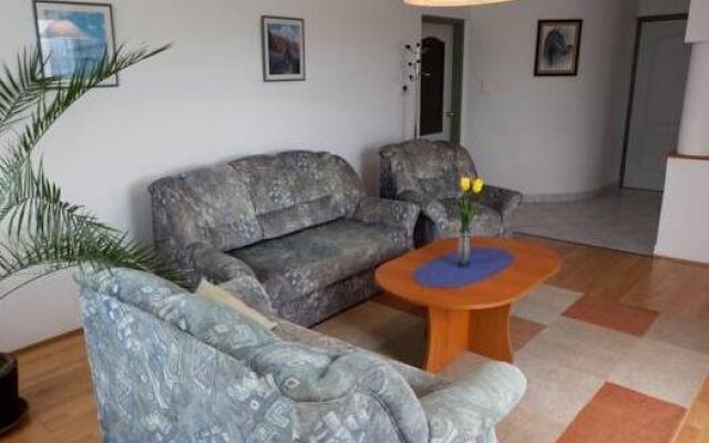 Flora Villa