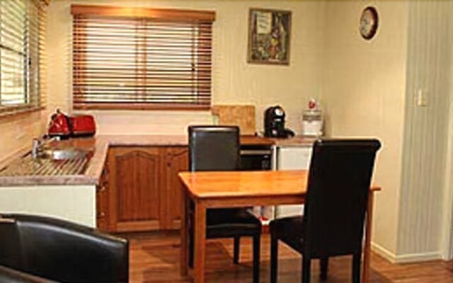 Chilverton Cottages & Restaurant