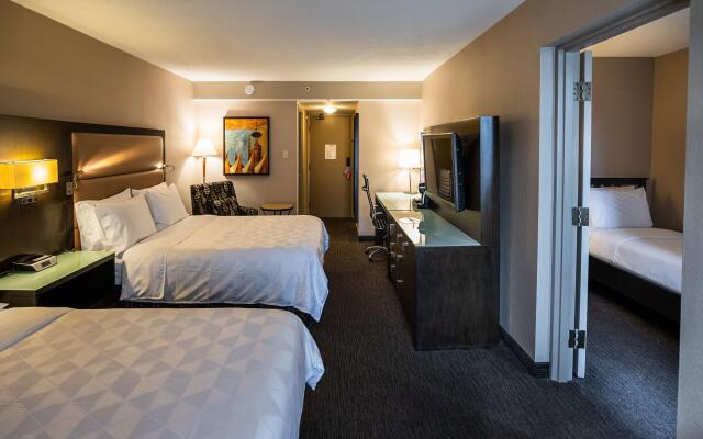 Holiday Inn Hotel & Suites Vancouver Downtown, an IHG Hotel