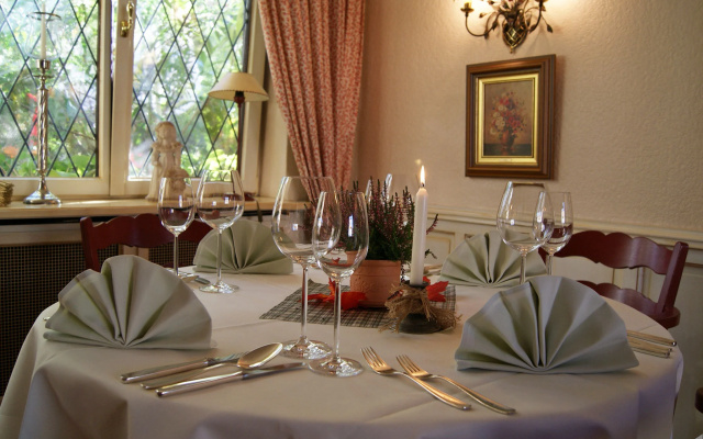 Restaurant At Keller Hotel