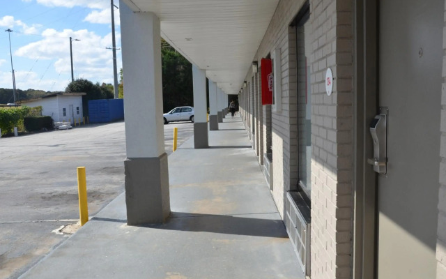 OYO Hotel Covington GA