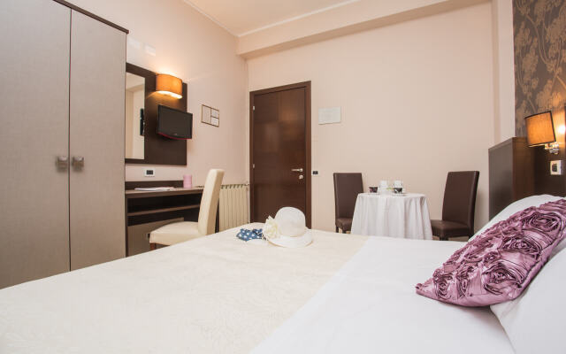 Lalla and Villa Orly Hotel