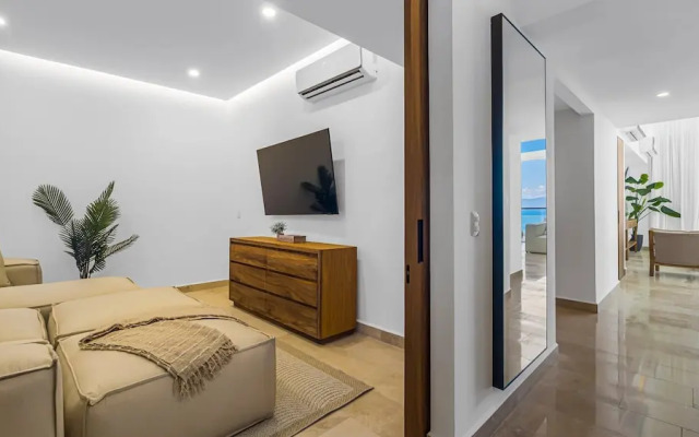 4BR  Luxury Penthouse with Ocean Views