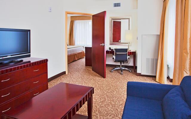 Holiday Inn Express Hotel & Suites Brooksville by IHG