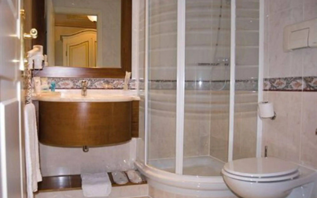 Vip's Motel Luxury Accommodation & Spa
