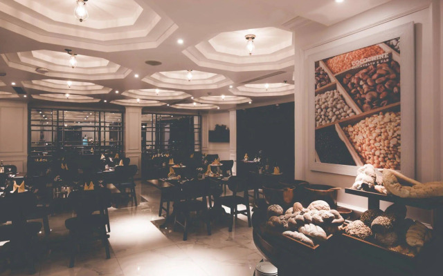 Alagon Central Hotel & Spa