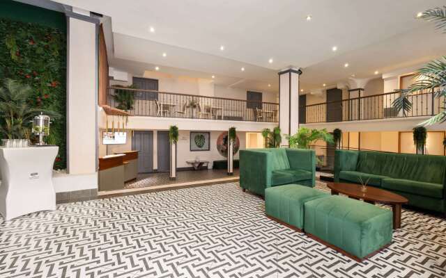 Gran Hotel Europa Santo Domingo, Trademark by Wyndham