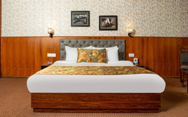Summit Oakden Resort & Spa
