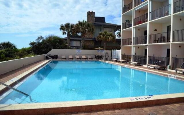 Beacher's Lodge Oceanfront Suites