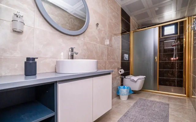 Lux Villa w Balcony Pool Sauna Garden in Antalya