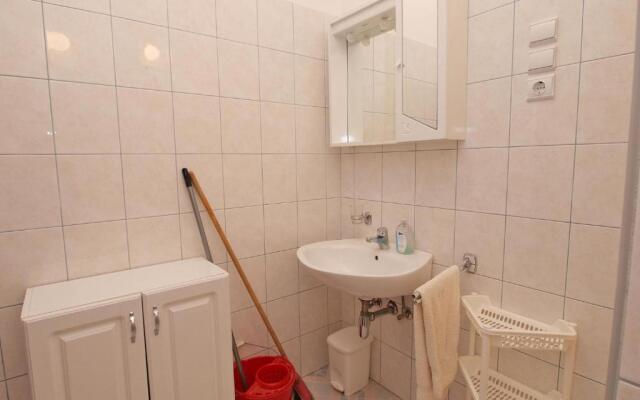 Apartment Rov 894