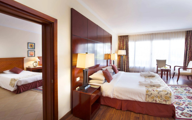 Amwaj Oyoun Resort & Casino