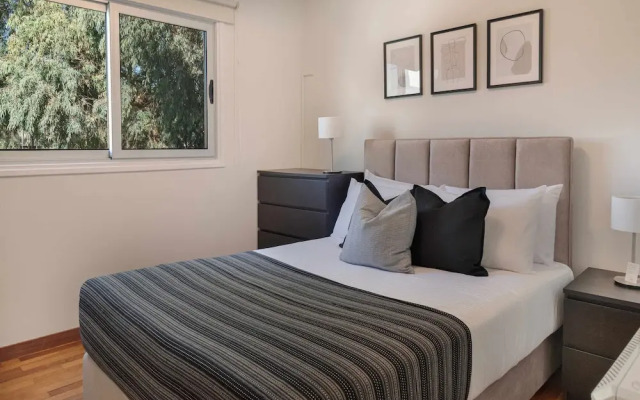 Phaedrus Living Evergreen City Flat