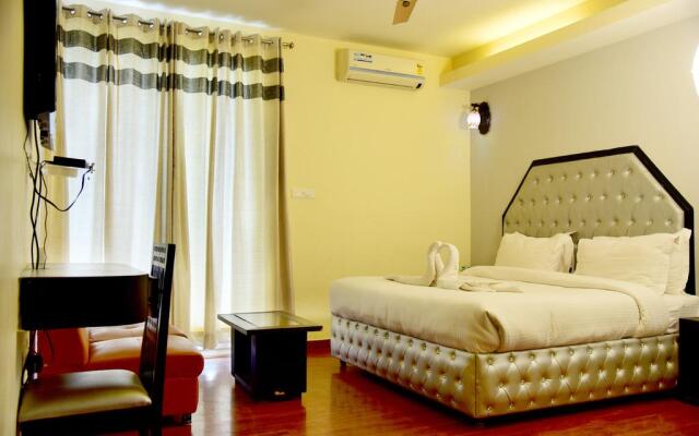 Royal Court Ananta Express