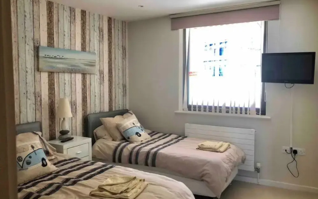 Seaside Bliss Retreat in Westward Ho!